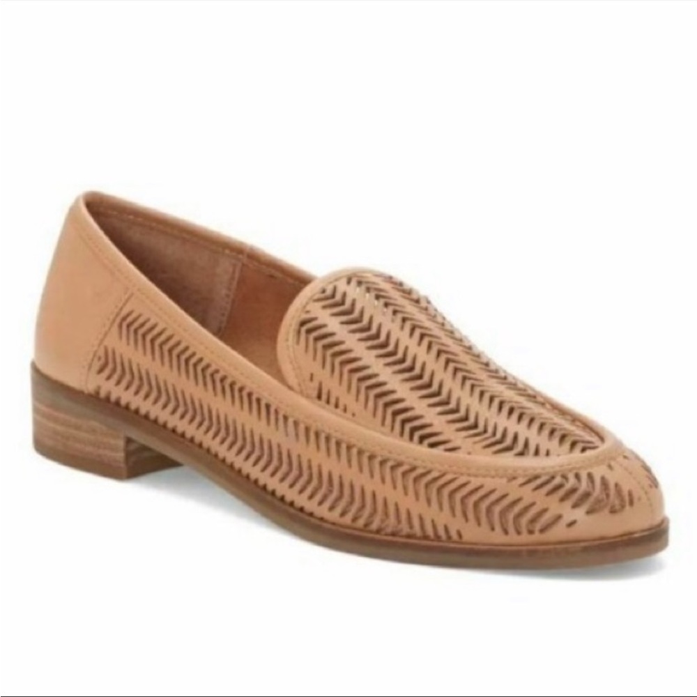 - Lucky Brand Camdyn Leather Perforated Loafers - Latte 9.5M
#B